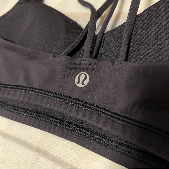 ✨SOLD✨Lululemon Free to Be Bra Size 6 - Picture 4 of 5